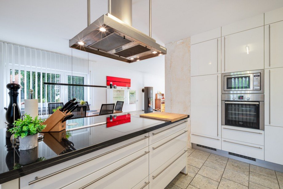 K�cheninsel mit Granit Einfamilienhaus Modautal