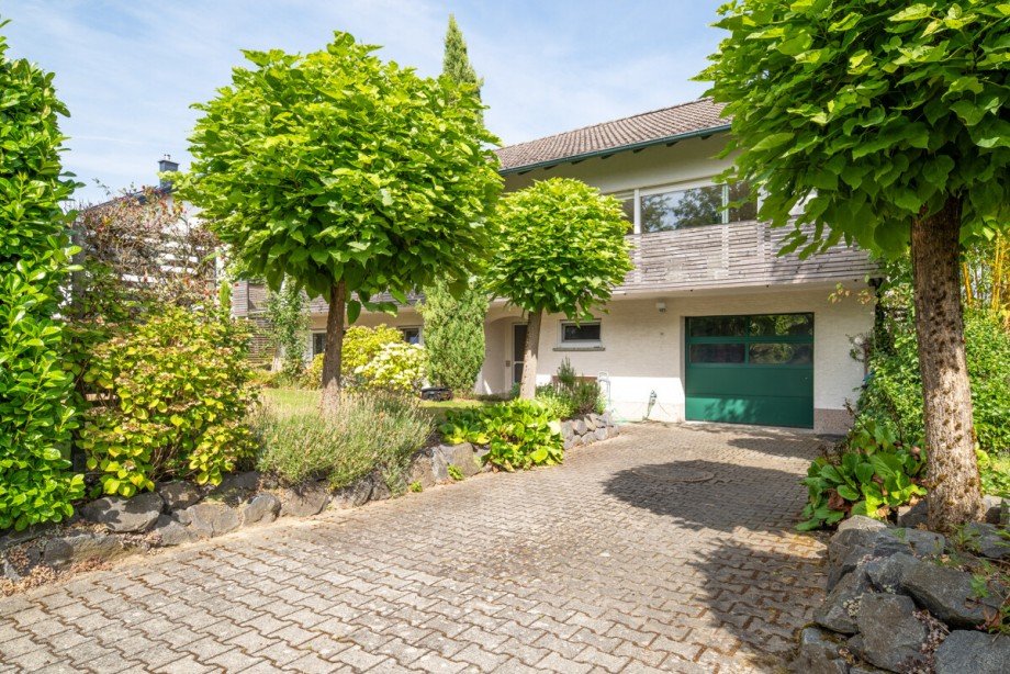 Zufahrt zur Garage Einfamilienhaus Modautal