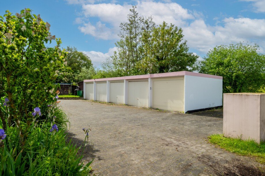 Garage rechts inkl. Etagenwohnung Ober-Ramstadt / Rohrbach