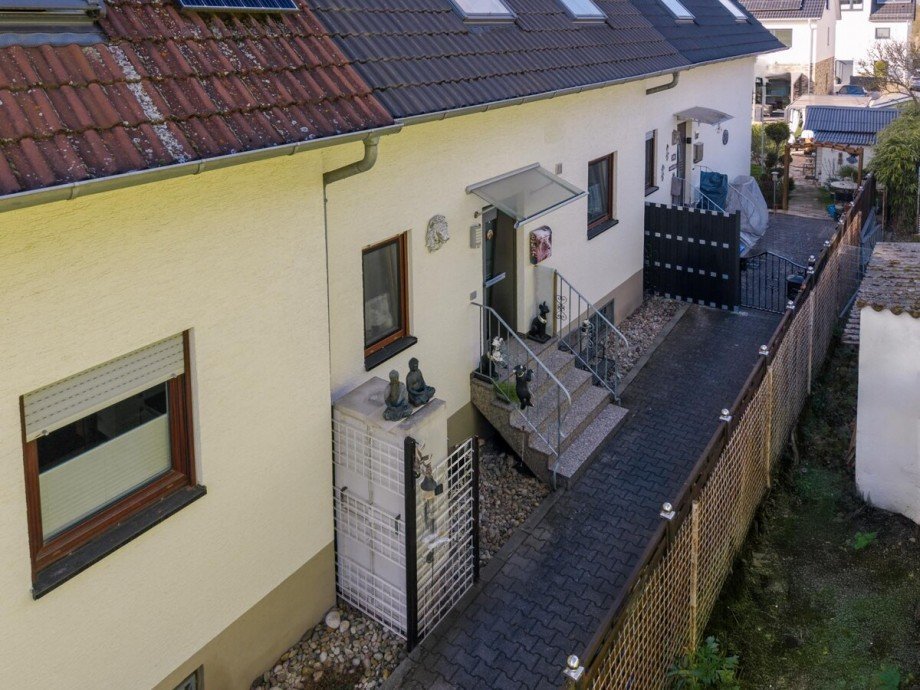 Hausfront Reihenmittelhaus Erzhausen